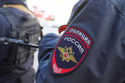 Die Polizei ermittelt nach einem Gewaltausbruch am Flughafen Scheremetjewo in Moskau