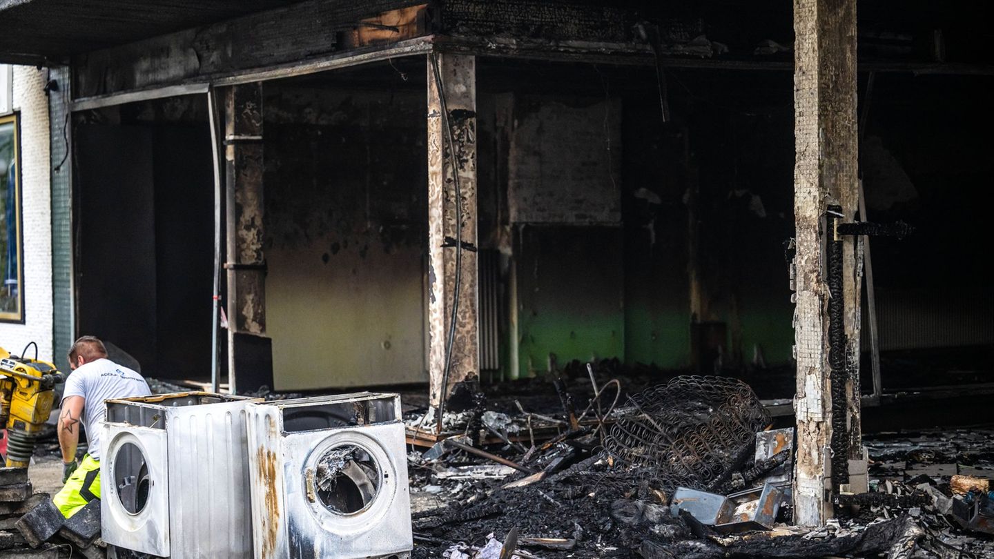 Nach dem tödlichen Brand in Wilhelmshaven geht die Polizei von einer vorsätzlichen Brandlegung aus