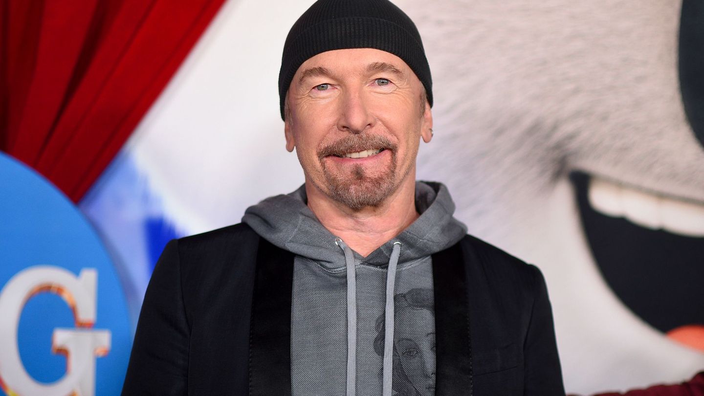 Music: U2 guitarist David Howell Evans is now Irish