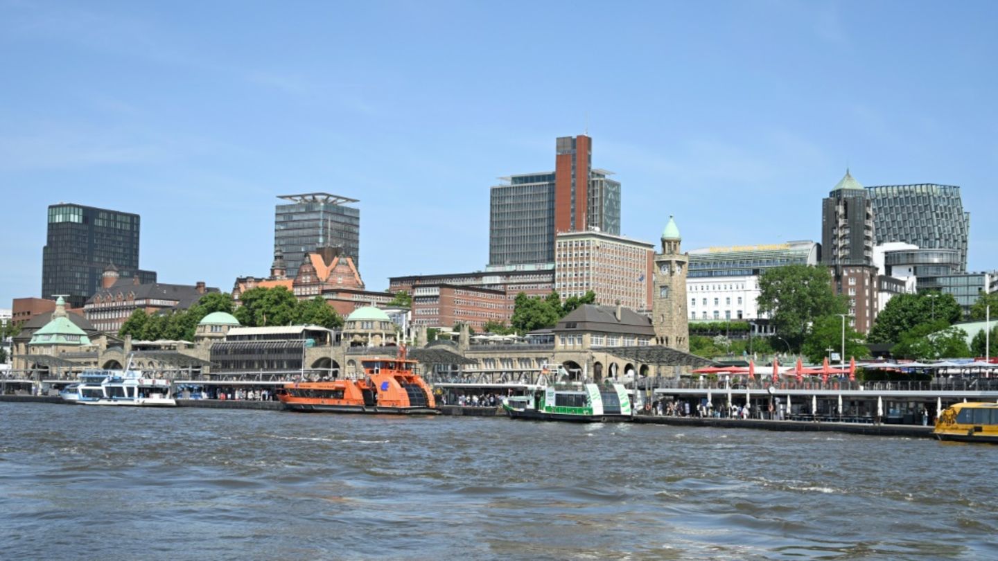Landungsbrücken in Hamburg