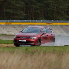 Bei Nässen zeigten sich die Qualitätsunterschiede im ADAC-Test