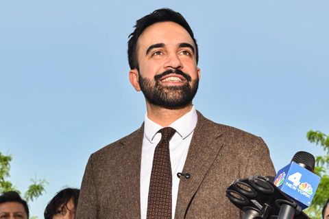 Zohran Mamdani setzte sich bei der Vorwahl als Bürgermeisterkandidat für New York gegen zehn andere Demokraten durch