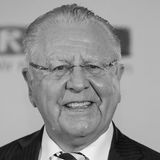 Der Restaurantkritiker und Vox-Juror Heinz Horrmann starb in der Nacht zum 19. Juni im Alter von 82 Jahren in seinem Zuhause in Berlin im Schlaf. Horrmann war zusammen mit Rainer Calmund mehrere Jahre gemeinsam als Juror in den Vox-Sendungen "Die Kocharena" (2007–2013)  und "Grill den Henssler" (bis 2016) zu sehen