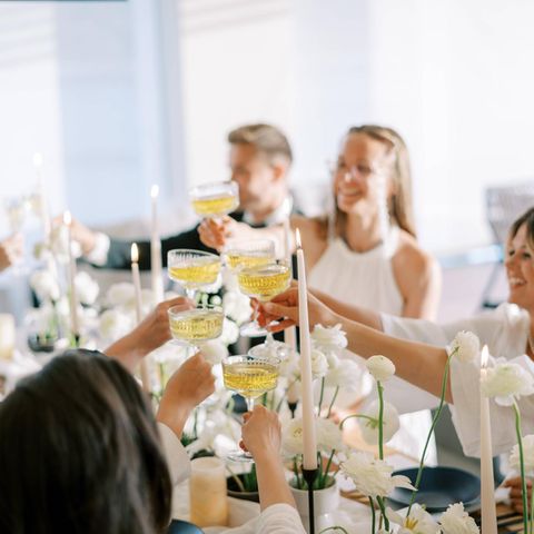 Gäste bei einer Hochzeit (Symbolfoto)