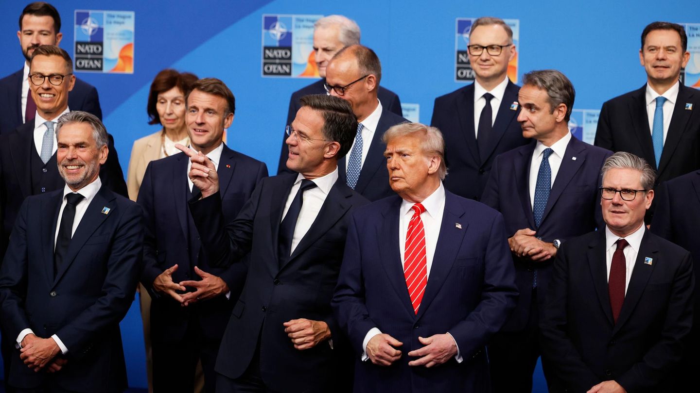 NATO decides five percent target for defense spending