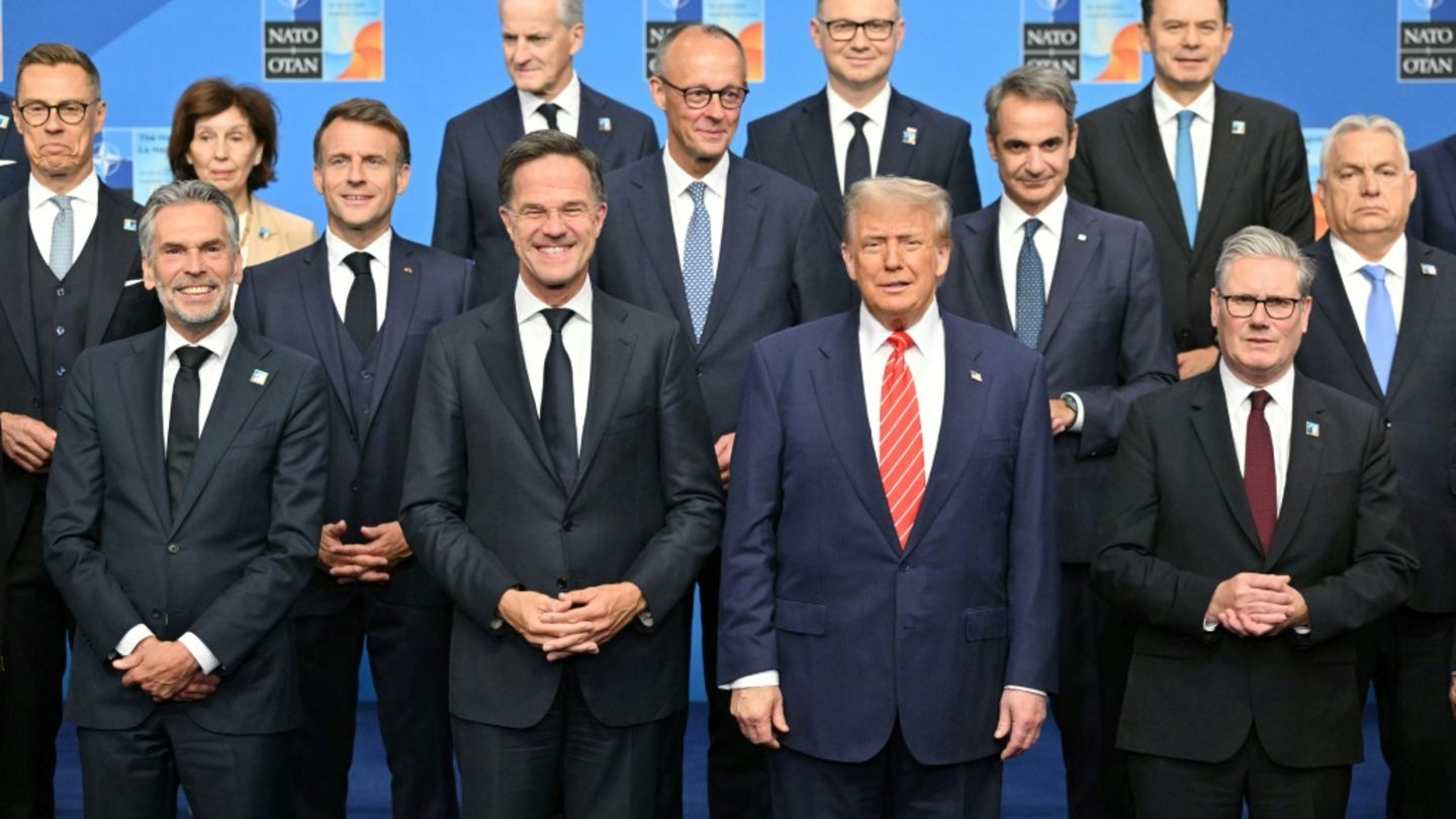 Offizielles Nato-Gipfelfoto