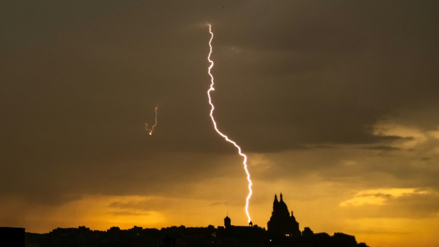 The storm left 17 others injured