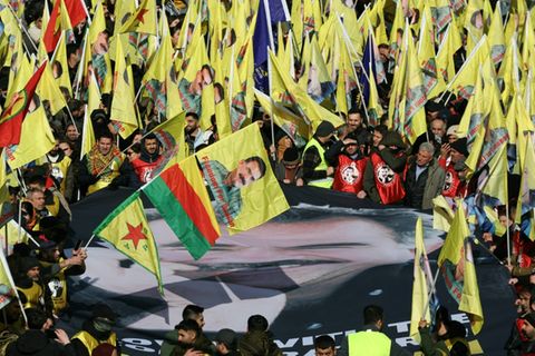 Demonstration für die PKK in Straßburg im Februar