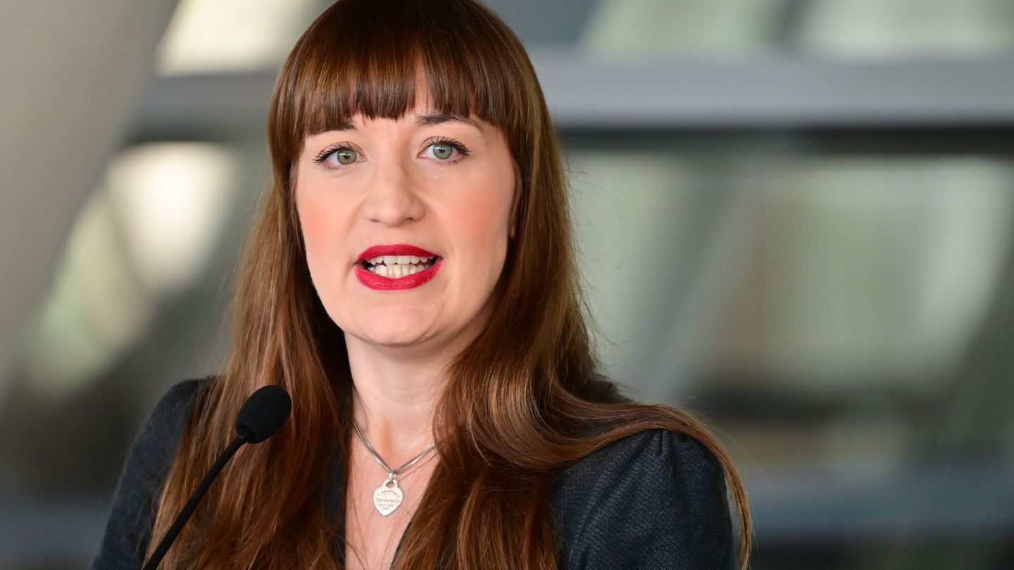 Bundestag: secret service committee without a member of AfD and Linke
