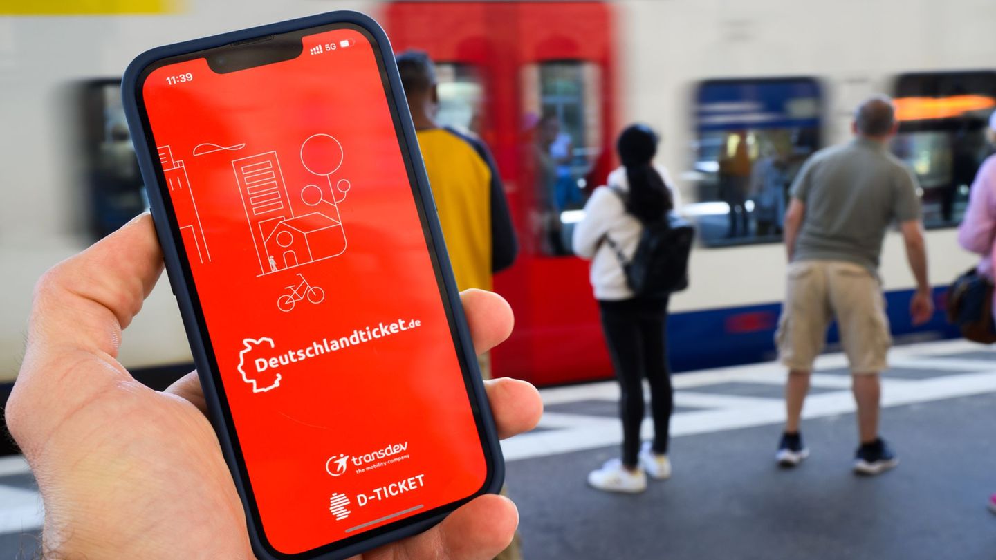 Public transport: Minister of Transport argue about the future of Germany subscription