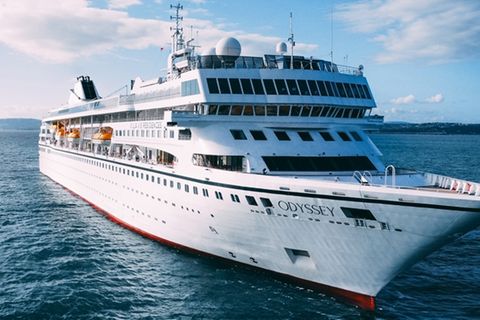 Das ehemalige Kreuzfahrtschiff "Villa Vie Odyssey"  kann bis zu 650 Gäste beherbergen