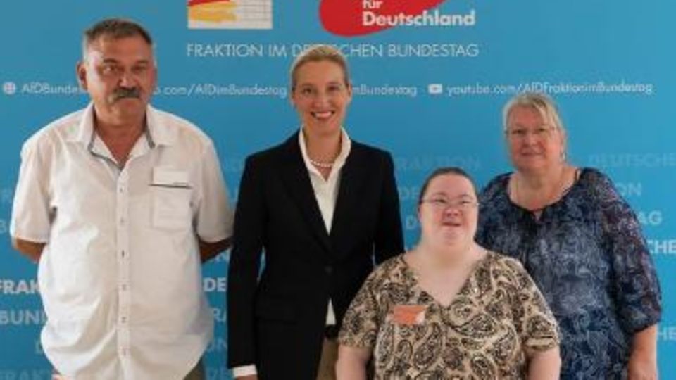 Familie mit AFD-Chefin Wiedel Familie mit AFD-Chefin Wiedel