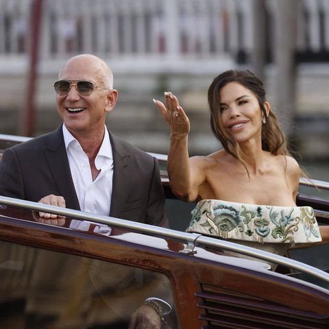 Jeff Bezos and Lauren Sánchez