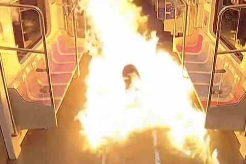 Großbrand in einer U-Bahn in Seoul