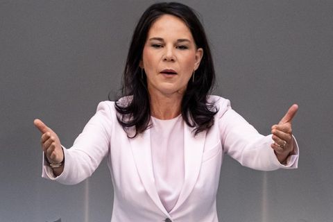 Ex-Außenministerin Annalena Baerbock warnt in ihrer letzten Bundestagsrede vor der Gefahr durch AfD