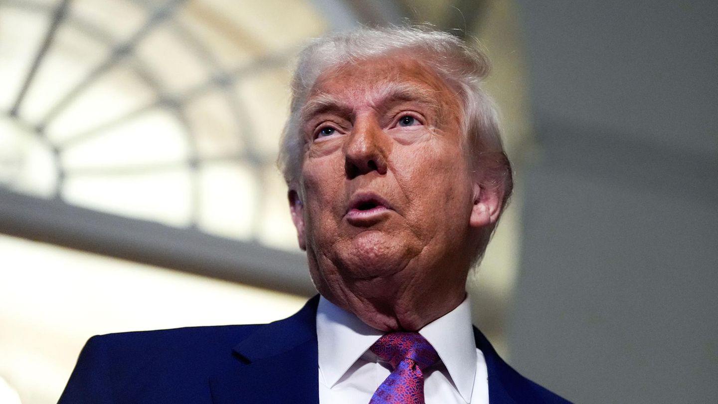 Donald Trump: Supreme Court stands against federal judges