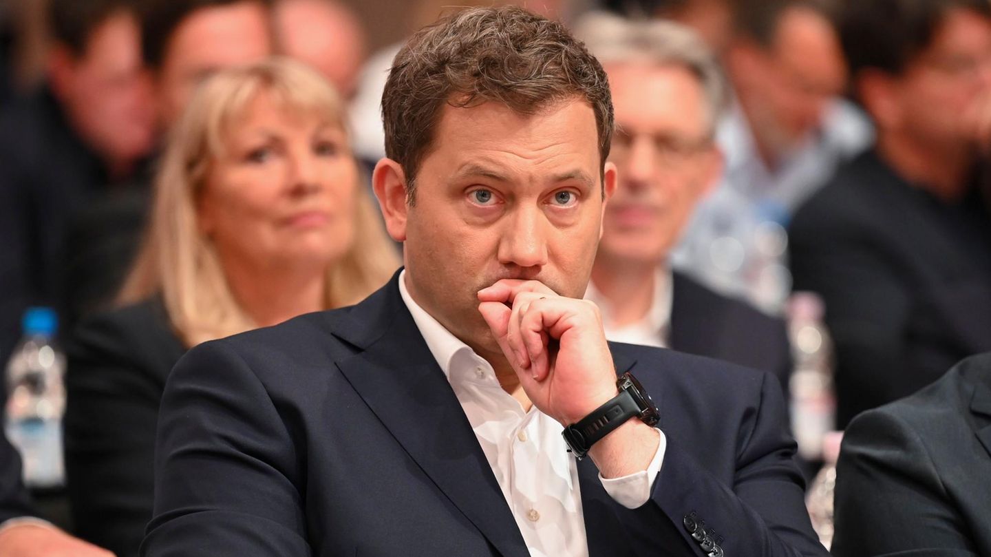 SPD party conference duped Klingbeil: billing with the Ich-AG