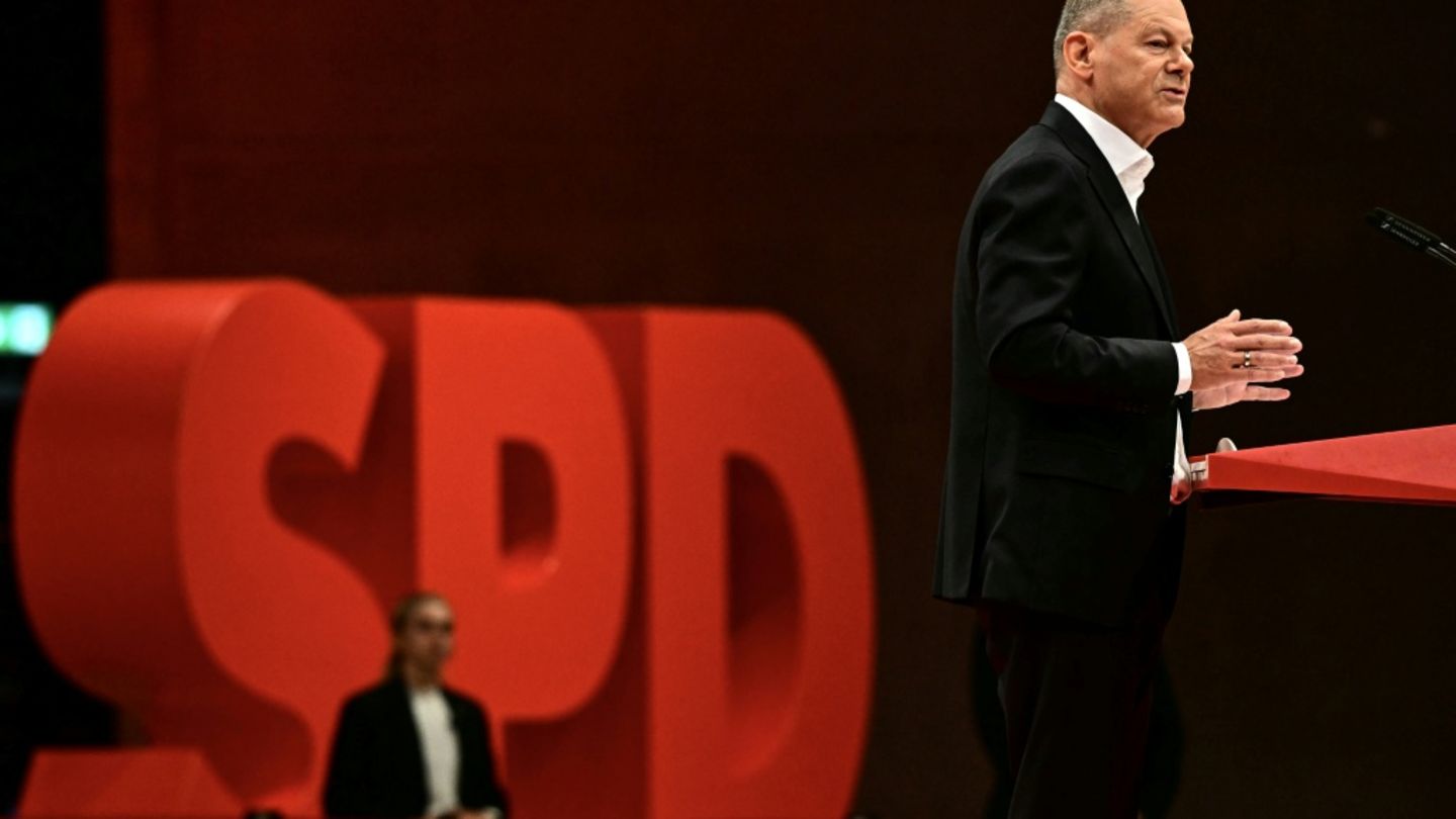 Altkanzler Scholz beim SPD-Parteitag