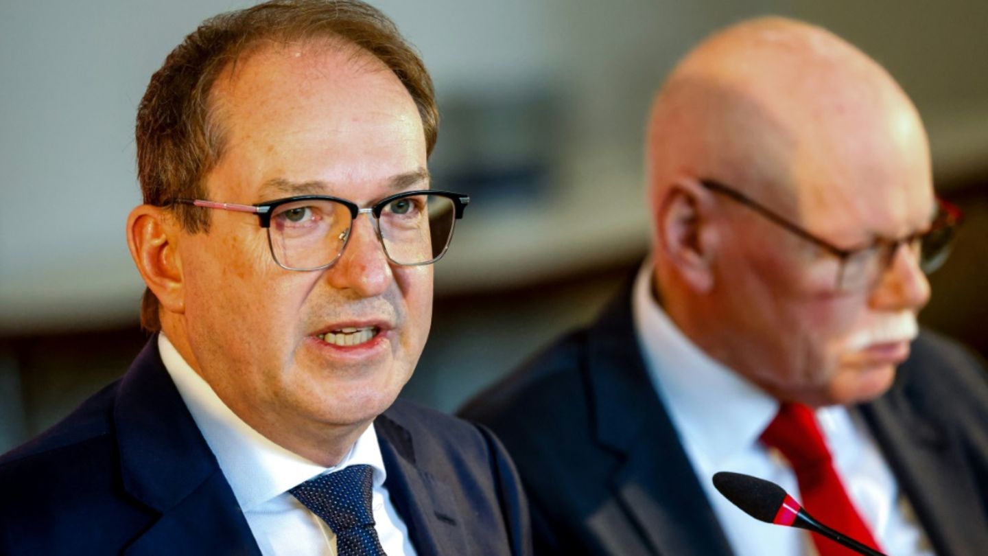 Alexander Dobrindt (l.)