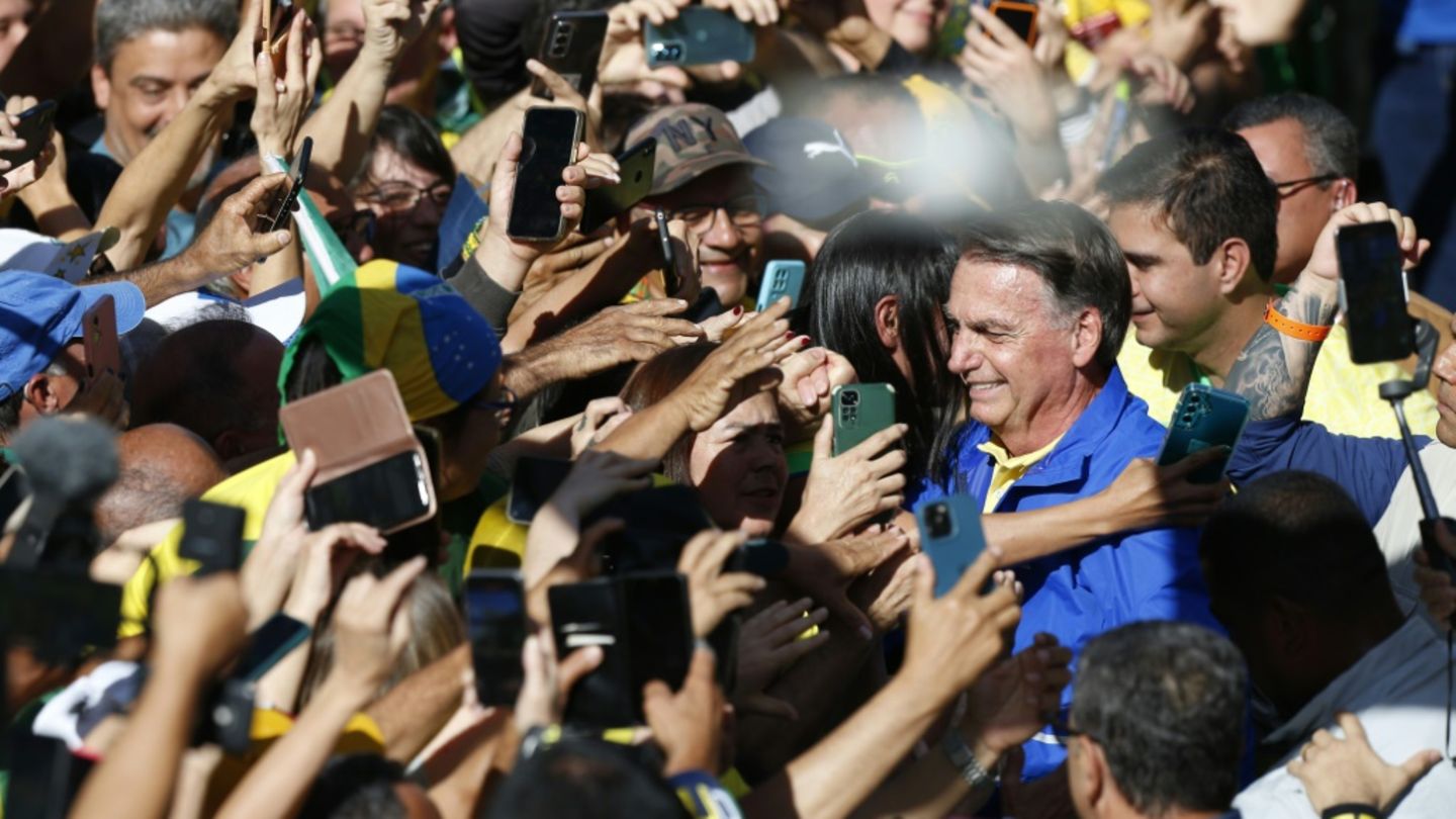 Jair Bolsonaro inmitten seiner Anhänger in São Paulo
