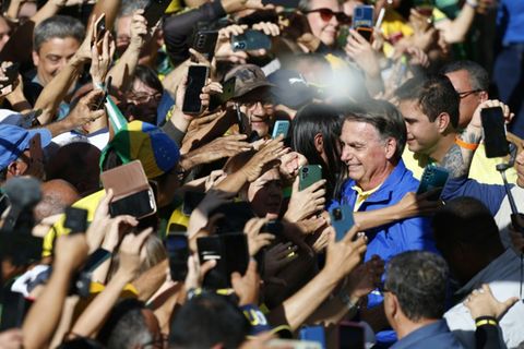 Jair Bolsonaro inmitten seiner Anhänger in São Paulo