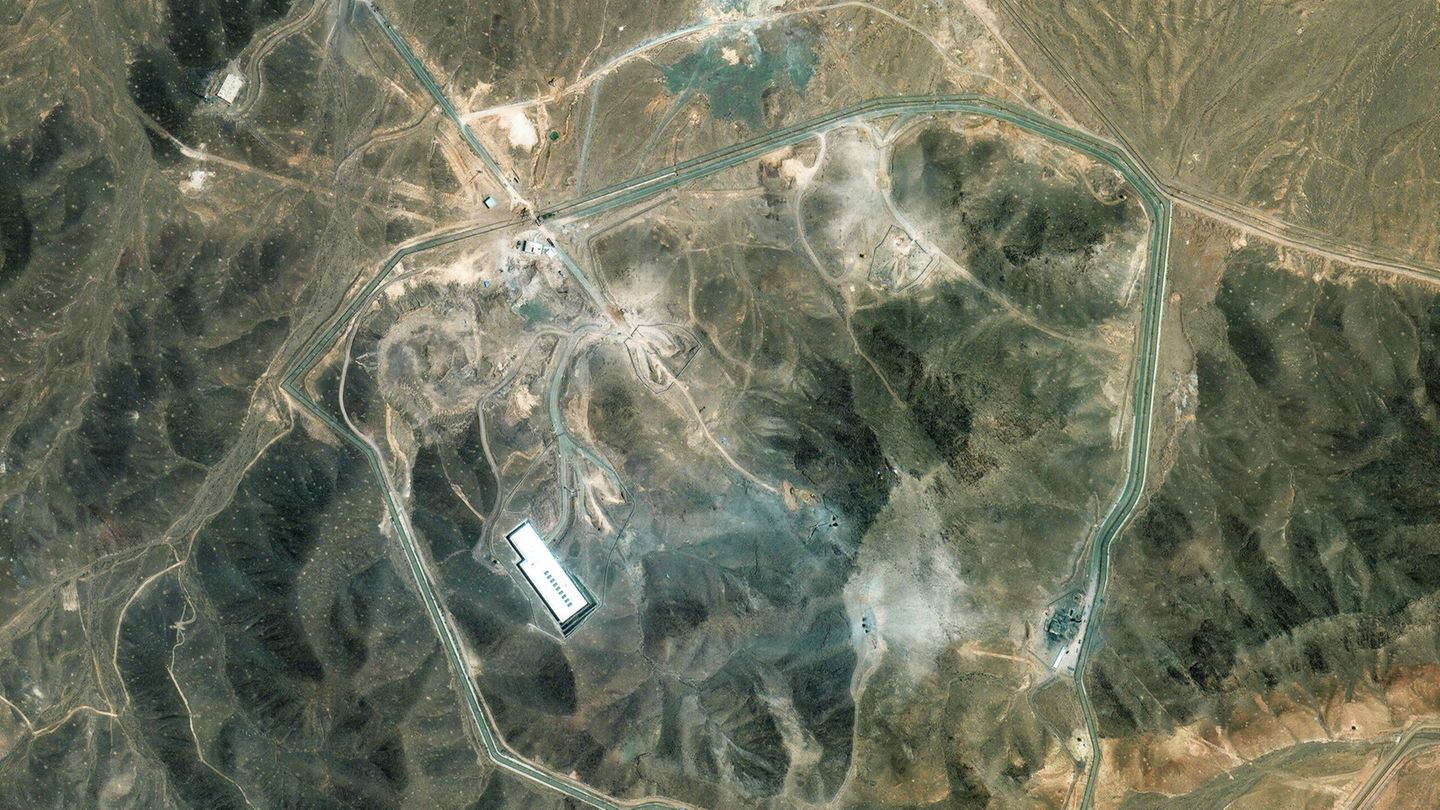 Middle East: Iran: USA must rule out further attacks