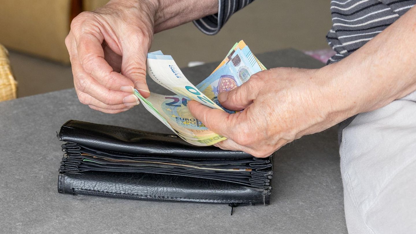 Because pension is not enough: the majority of Germans work longer