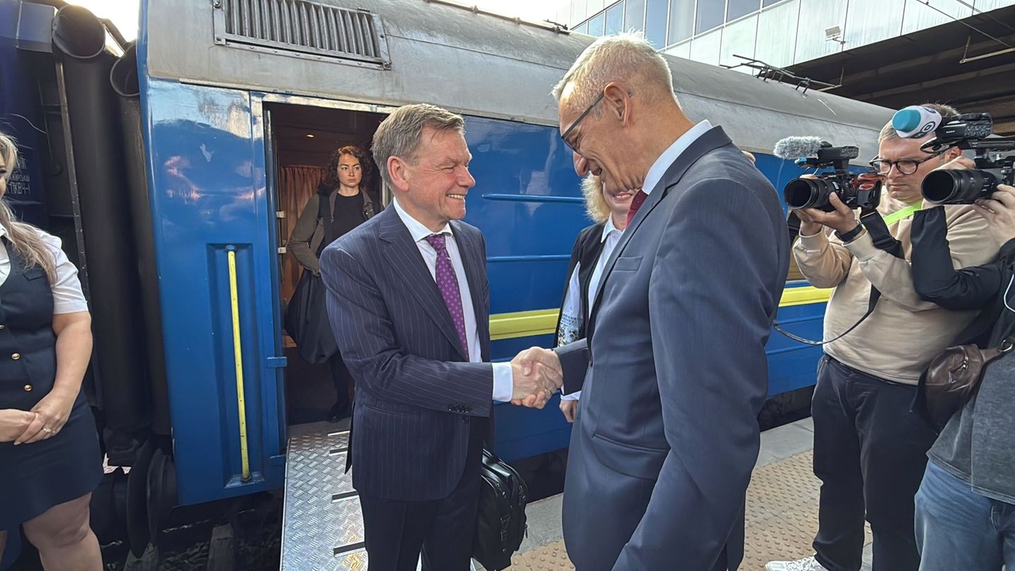 Foreign Minister in Kyiv: WadePhul promises Ukraine persistent weapons aid