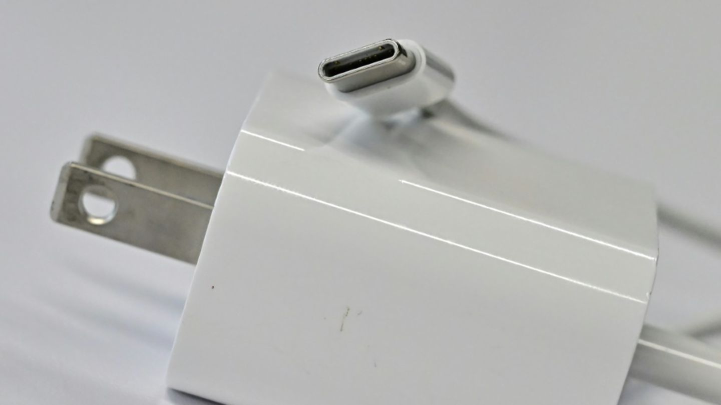 Kabel und Stecker