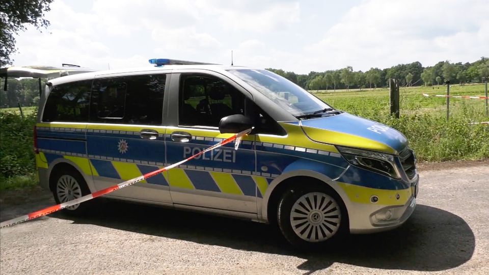 Frau und Kleinkind tot im Wald gefunden – Obduktion soll Erkenntnisse liefern