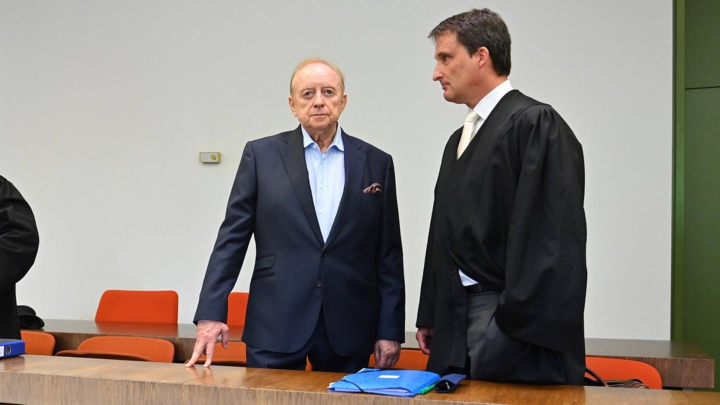 Alfons Schuhbeck: He appears again in court