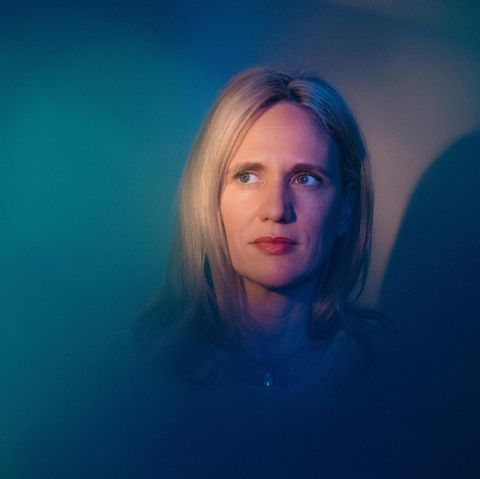 Elisa Hoven in ihrer Wohnung
