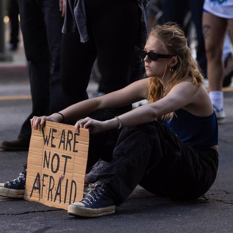Demonstrantin gegen Abschiebungen in Los Angeles