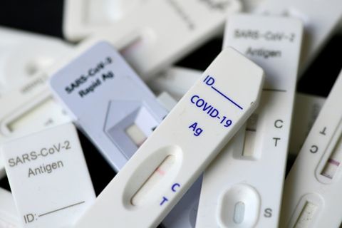 Benutzte Coronaschnelltests