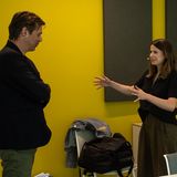 stern-Chefredakteur Gregor Peter Schmitz und Klimaaktivistin Luisa Neubauer im Gespräch vor der Podiumsdiskussion