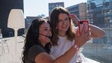 Zeit für ein Selfie mit Fan nahm sich Neubauer auf der Dachterrasse der stern-Redaktion auch noch