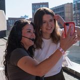 Zeit für ein Selfie mit Fan nahm sich Neubauer auf der Dachterrasse der stern-Redaktion auch noch