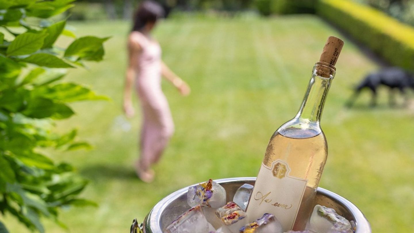 Duchess Meghan: Your first rosé is sold out directly