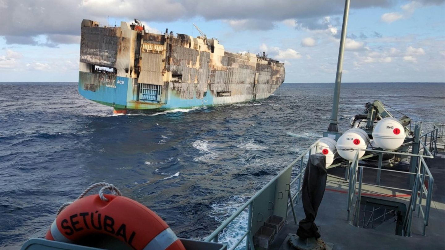 Foto der portugiesischen Marine von der "Felicity Ace"