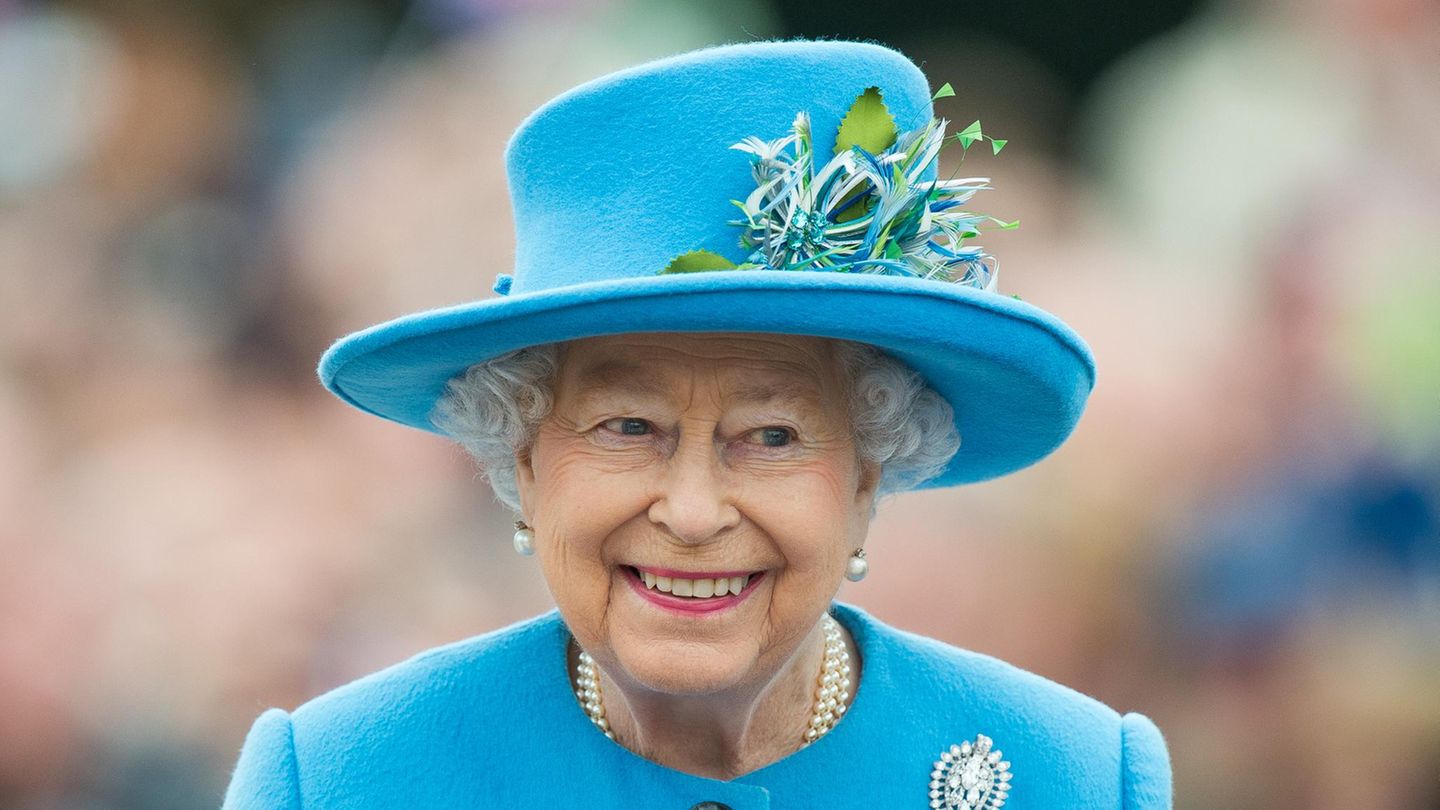 Queen Elizabeth II im Jahr 2016 in Poundbury, Dorset