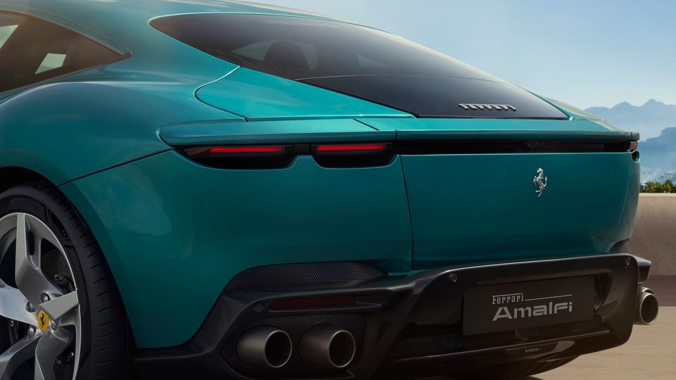 The Roma successor has a retractable rear wing