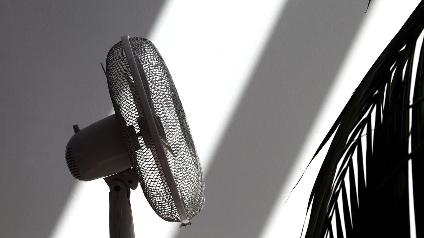 Weather: air conditioning units and fans are in high demand for heat