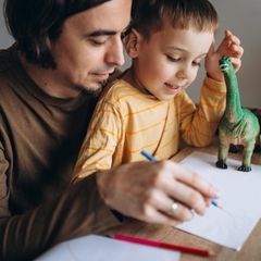 Hochbegabung: Vater und Sohn lernen