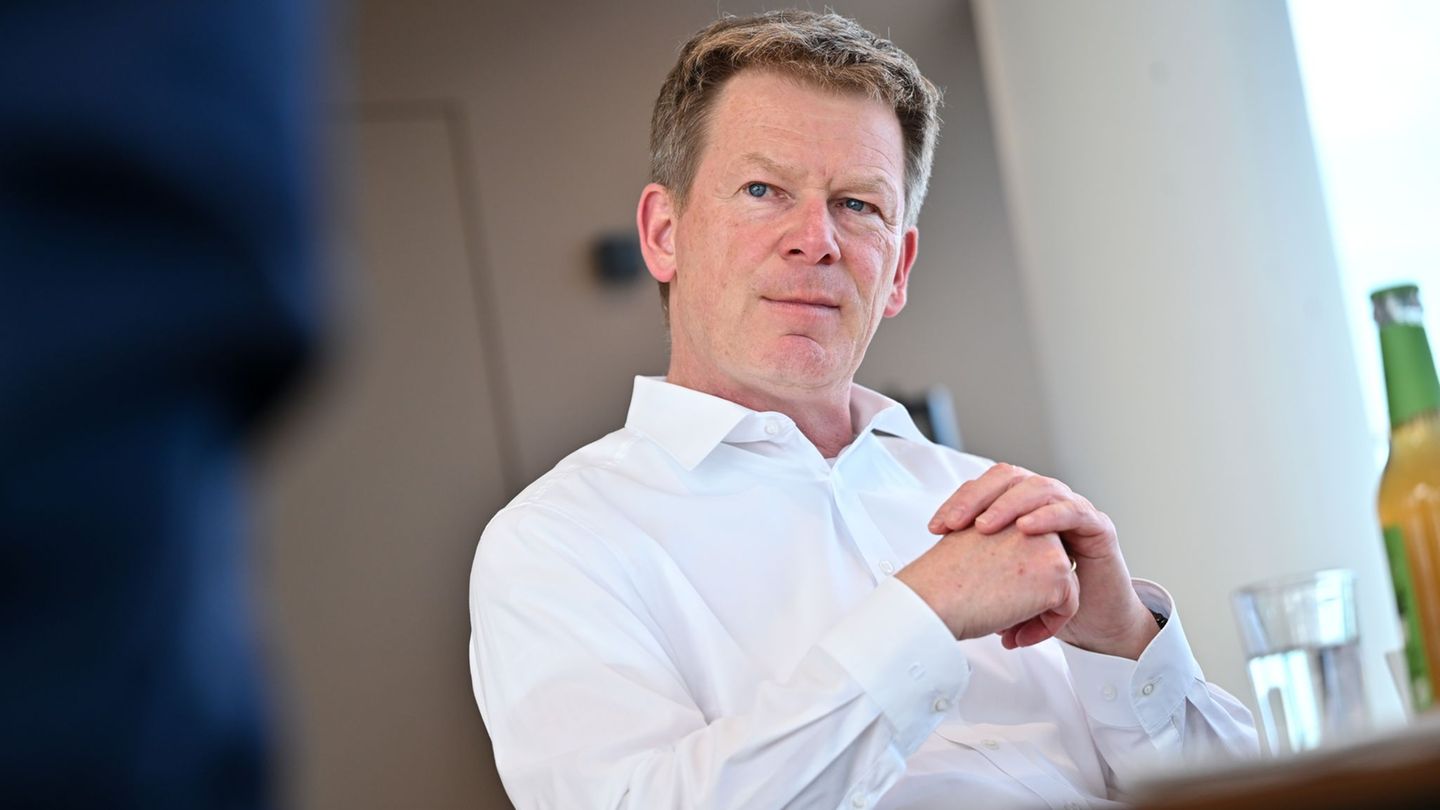 Rail funding: Bahn boss: High rail toll threatened to offer long -distance transport