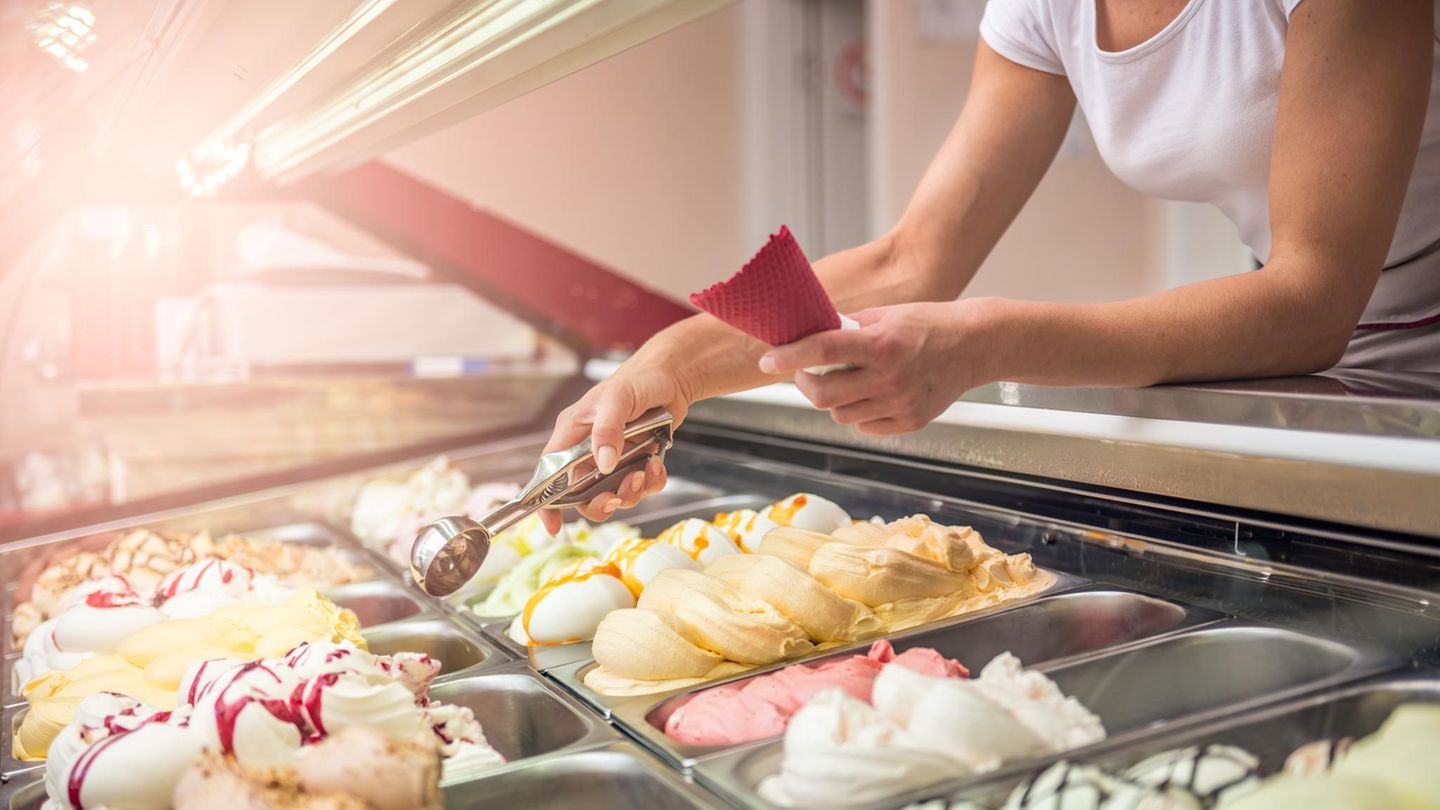 Heat wave lets ice sale collapse – hope for less warmth