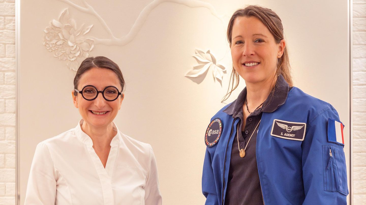 Sterneköchin Anne-Sophie Pic und Astronautin Sophie Adenot, die im Frühling 2026 in den Weltraum fliegt
