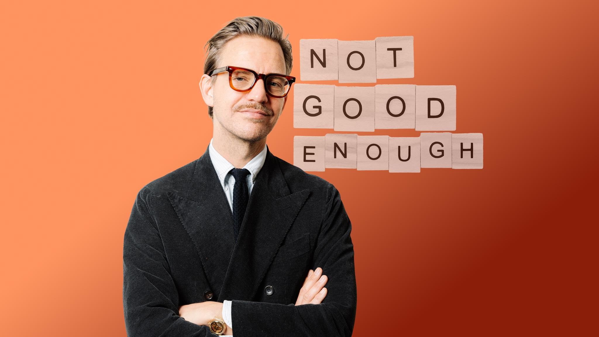 Kollage Sebastian Tigges mit "not good enough" im Hintergrund
