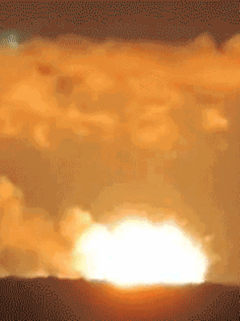 Gewaltiger Feuerball: Ukrainischer Treffer hat heftige Explosion zur Folge