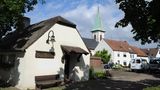 Ist es noch Deutschland oder schon Frankreich? Beides. Das 2000-Einwohner Örtchen war in seiner langen Geschichte mal französisch, mal deutsch und beide Einflüsse sind immer noch zu sehen. Besonders am Backhaus und der Kuchlinger Kapelle