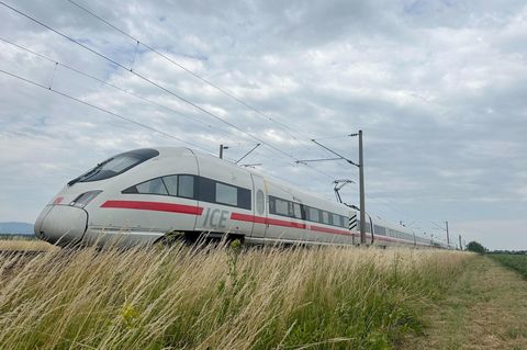 Der ICE 91 kam auf freier Strecke zum Stehen